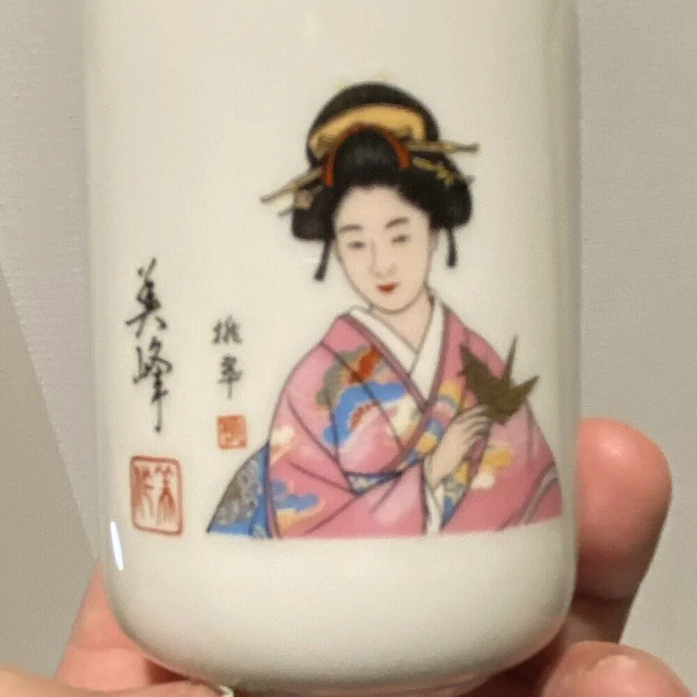 Japanese Geisha‎ Girls Ceramic Sake Cups Set of 5 with Box